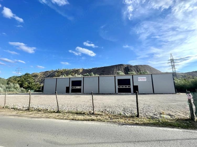Spațiu comercial, de 590 mp, în Țerova