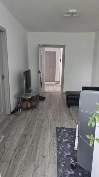 Apartament cu 3 camere semidecomandat în Camil Ressu