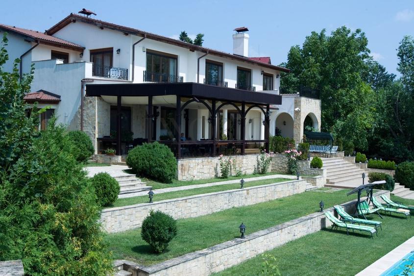 Casă individuală cu 10 camere cu Piscina în Snagov