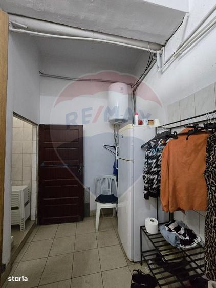 Spațiu comercial, de 600 mp, în Apărătorii Patriei