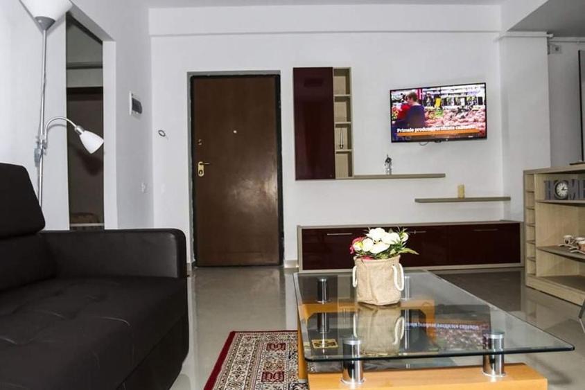 Apartament cu 2 camere decomandat în Palazu Mare
