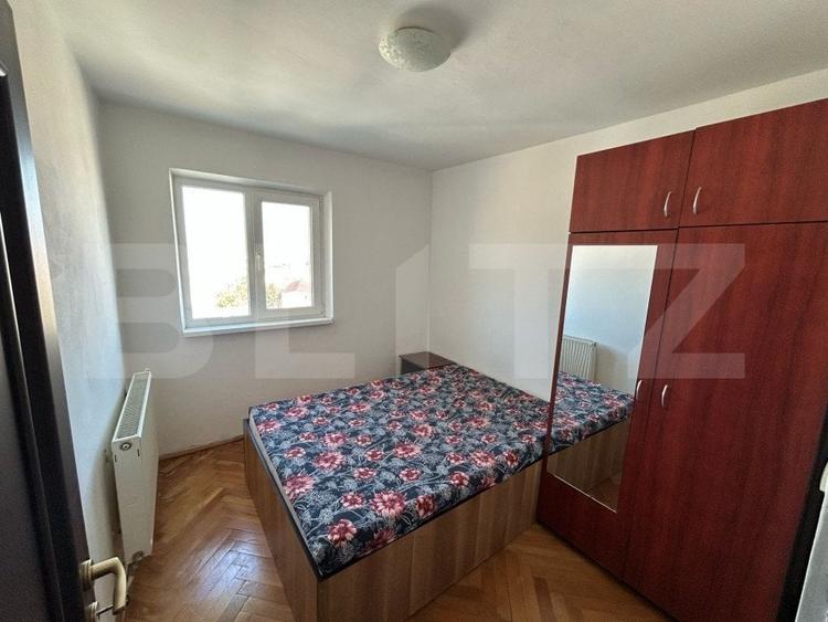 Apartament cu 4 camere decomandat, mobilat în Cetate