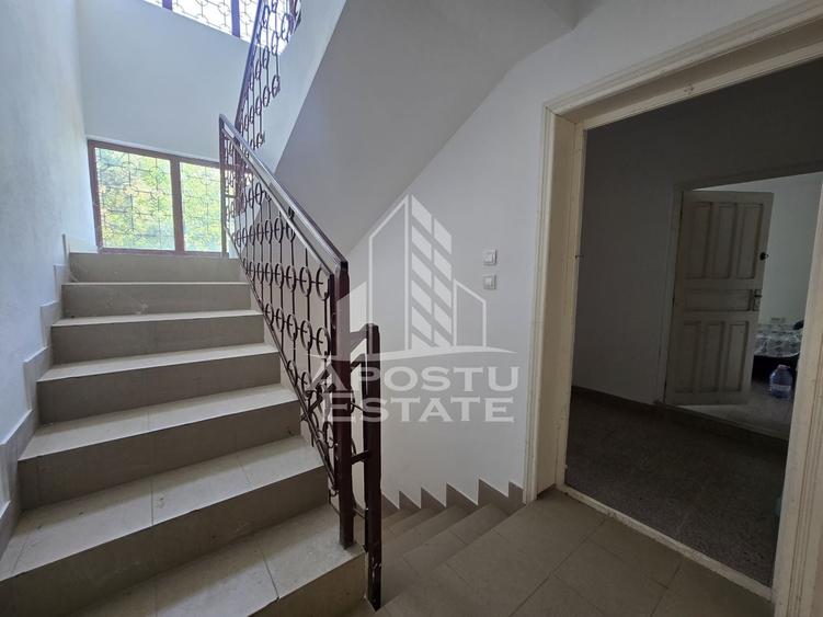 Casă individuală cu 8 camere cu Canalizare în Șag