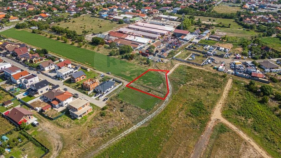 Teren Construcții intravilan de 1237 mp, în Bujac