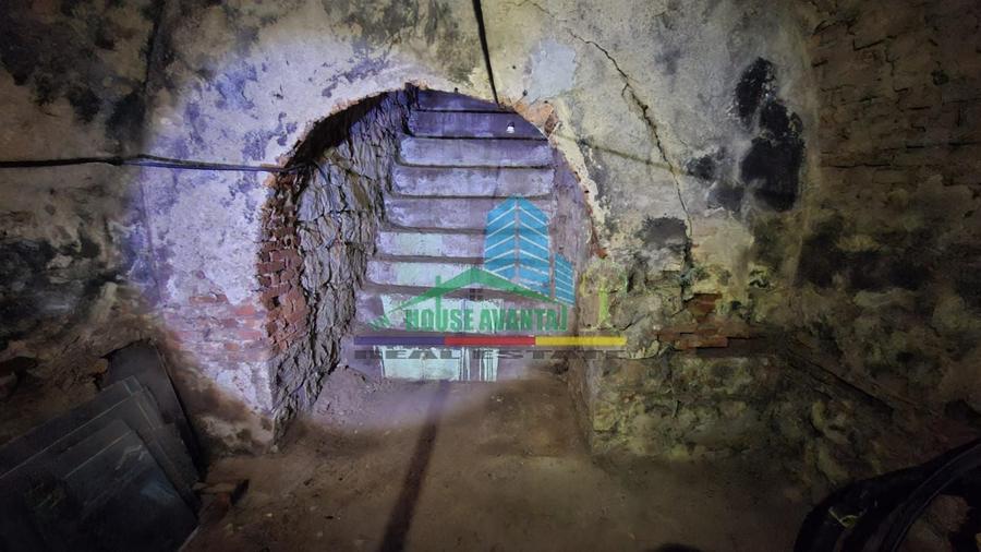Casă individuală cu 3 camere cu Canalizare în Central