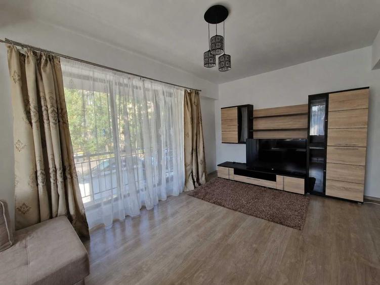 Apartament cu 2 camere decomandat în Păcii