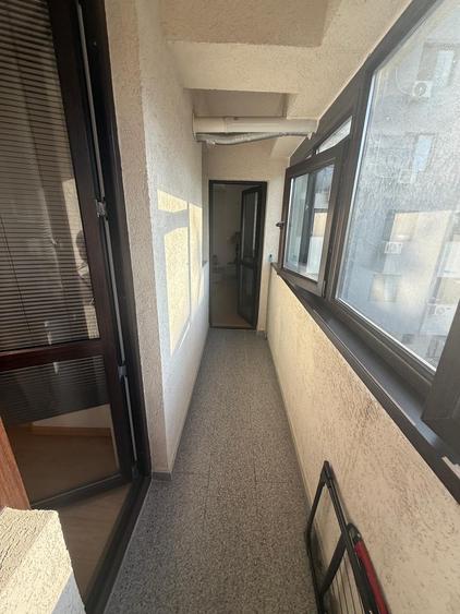 Apartament cu 2 camere decomandat în Apărătorii Patriei
