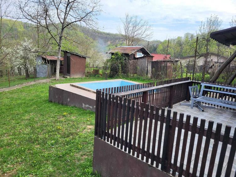 Casă cu 3 camere în Central