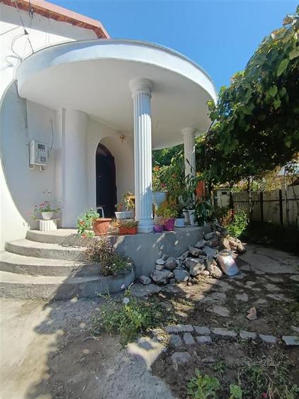 Casă individuală cu 4 camere cu Teren 272 Mp în Apollo
