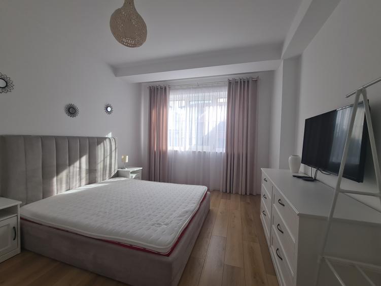 Casă individuală cu 5 camere cu Canalizare în Central