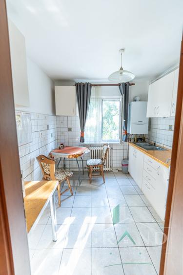 Apartament cu 3 camere semidecomandat, mobilat în Mănăștur