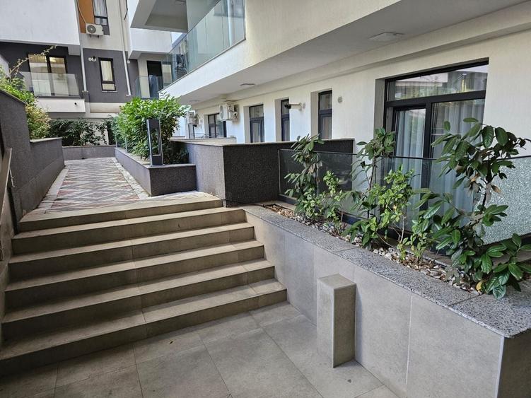 Apartament cu 2 camere semidecomandat, mobilat în Viilor