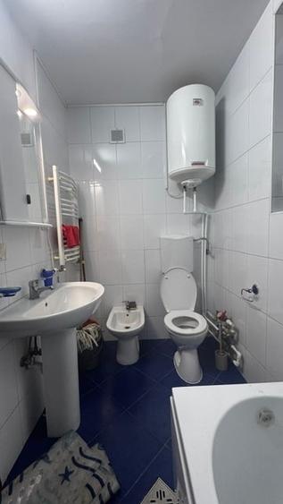 Apartament cu 2 camere decomandat în Universitate