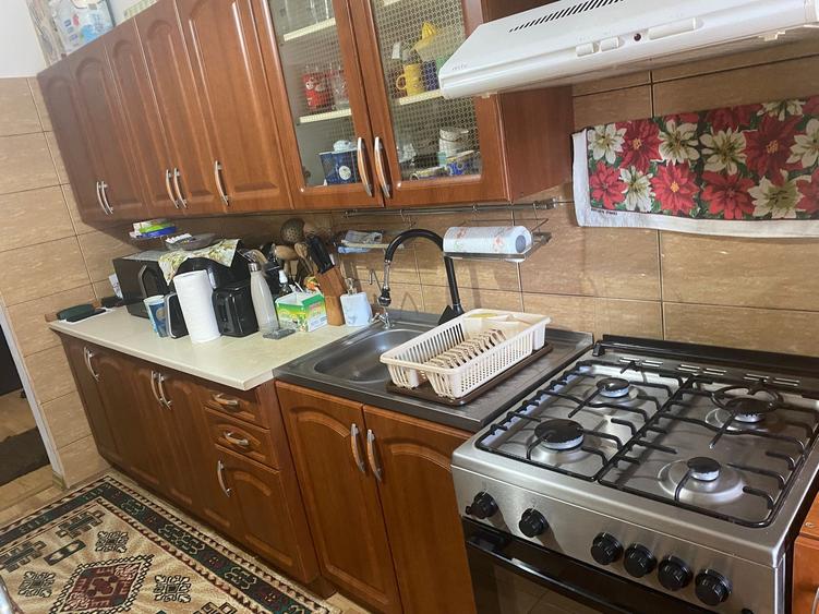 Apartament 2 camere decomandat, zona Km 5 - 9