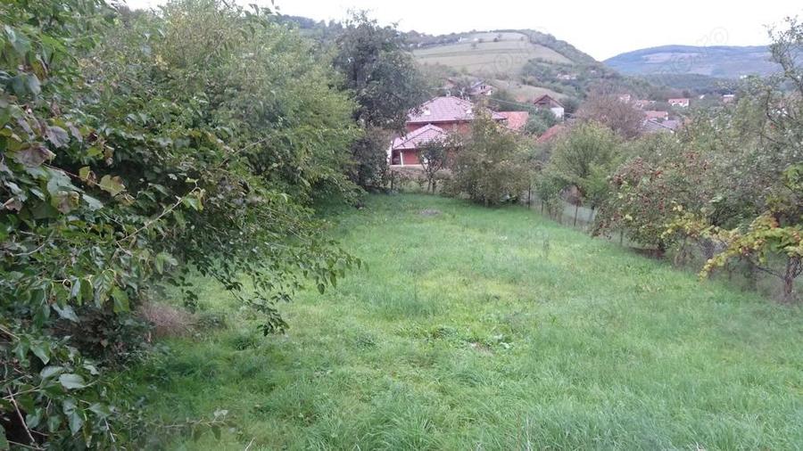 Vand teren intravilan in Deva, zona Viile Noi, suprafata totala 581 metri, deschidere la strada - 2