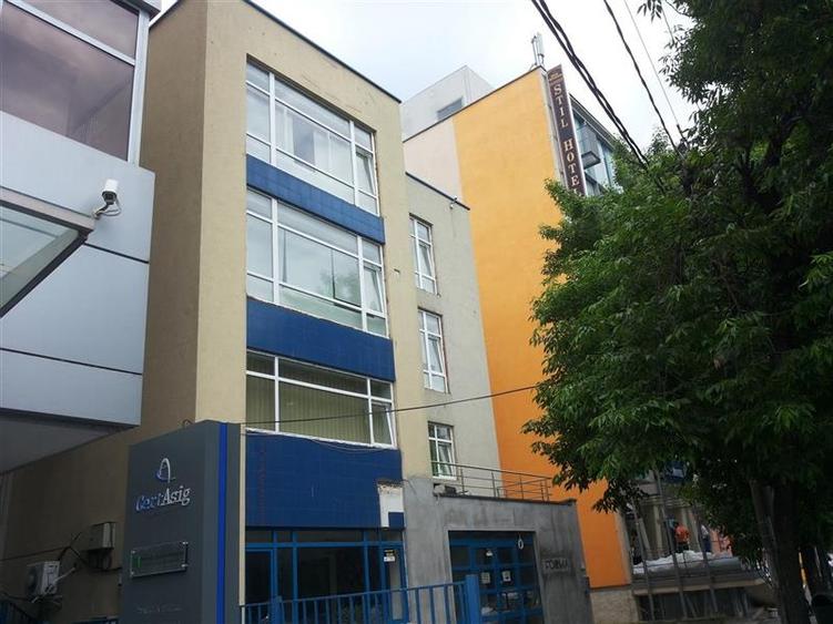 Vanzare spatii birouri - 230 mpc - pret/etaj, parcare inclusa - 18