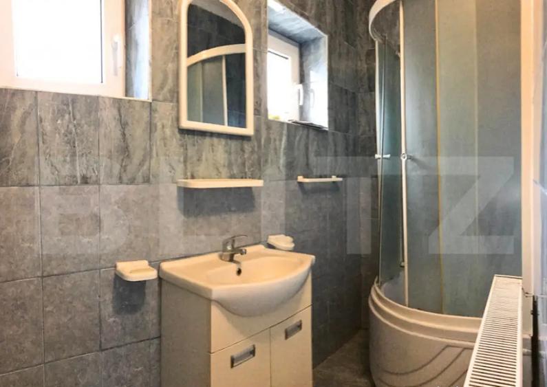 Casa de vanzare, 354 mp, zona Titu - 9