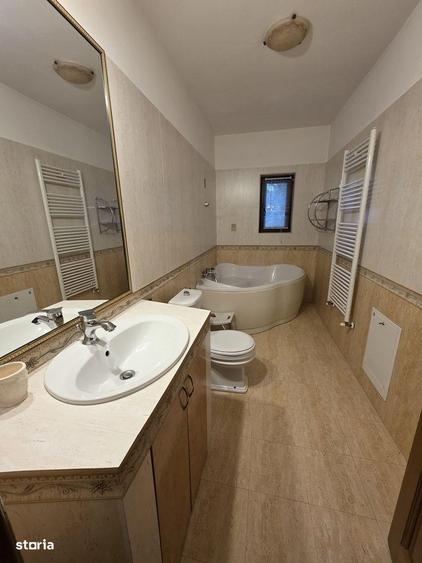 De vanzare Jumatate de duplex, zona Scoala Gimnaziala Rudolf Walther - 3