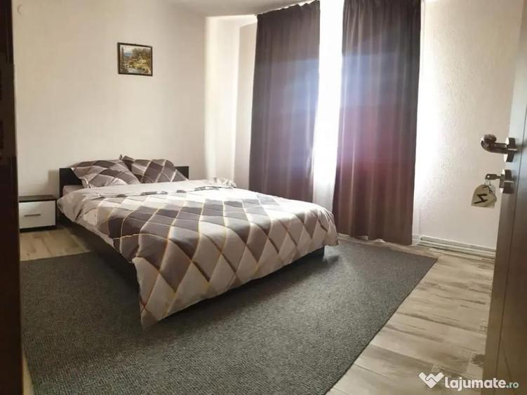 Pensiune 12 camere + 33 ari de teren Solca - 10