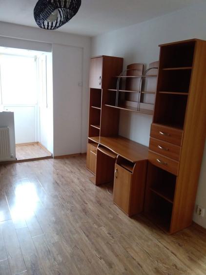 Inchiriez apartament de 2 camere - 2