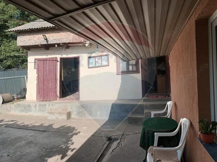 Casuta de la tara - 11