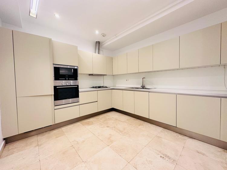 4 Camere || Decomandat || 4 Bai || 3 Terase - 5