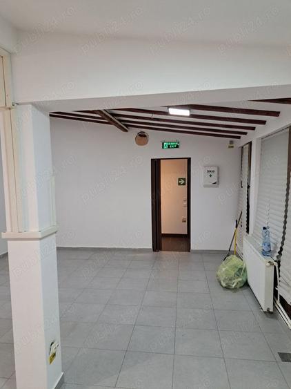 Spatiu comercial sector 2 - 4