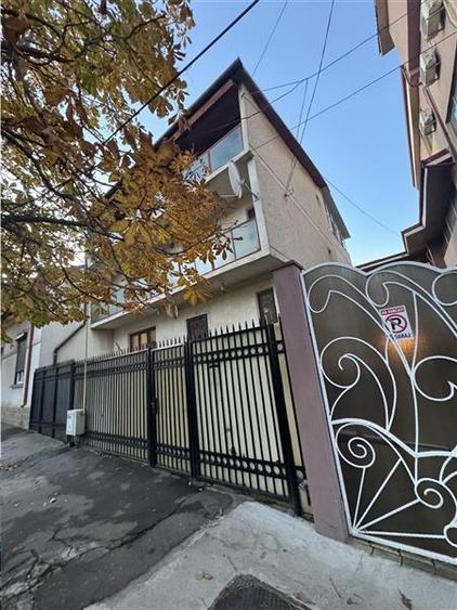 Casa foarte spatioasa D+P+2E amplasare excelenta, str. N. Iorga aproape de Bd. M - 3