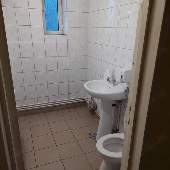 Central hunedoara spatiu comercial birouri salon 58mp - 8