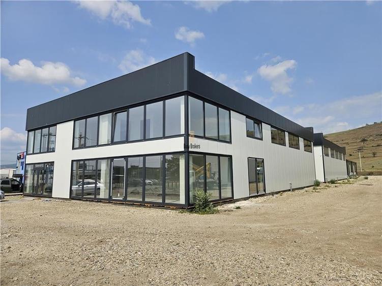 Spatiu 650 mp - Showroom Comercial - Depozitare - 14