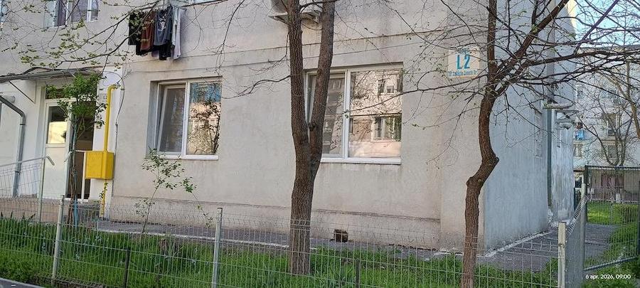 Vand Ap 2 camere decomandate - 1