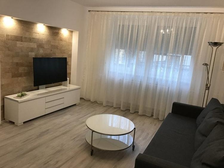 Apartament 3 camere zona PALAS / 3 rooms PALAS - 1