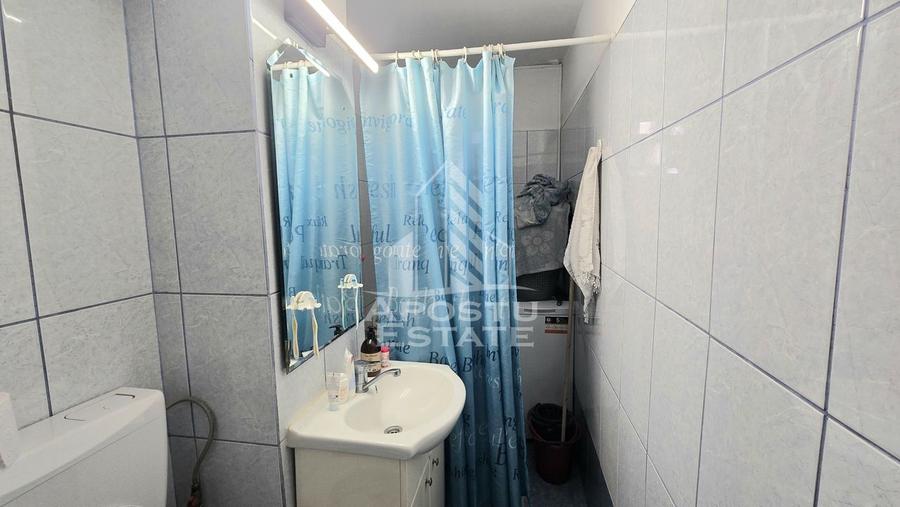 Apartament cu 4 camere, etaj intermediar, zona Dacia - 9