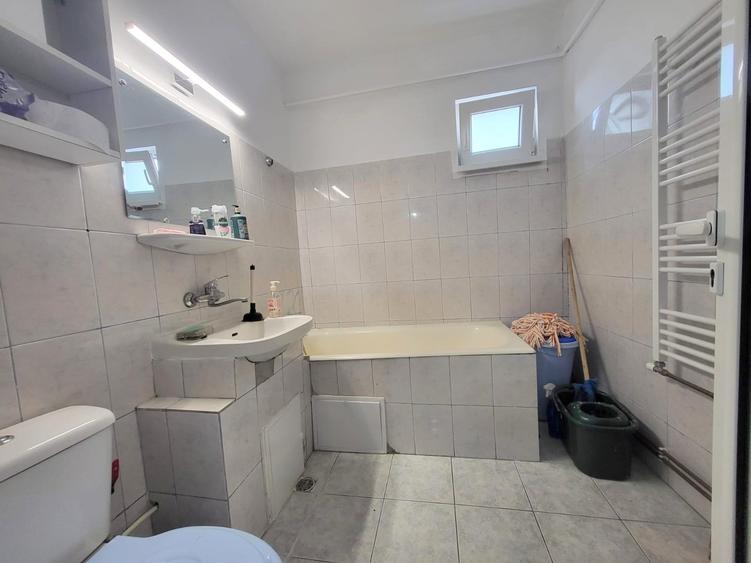 Republicii - Bicaz, Apartament 2 camere Decomandat, 56mp, bloc 1981 - 6