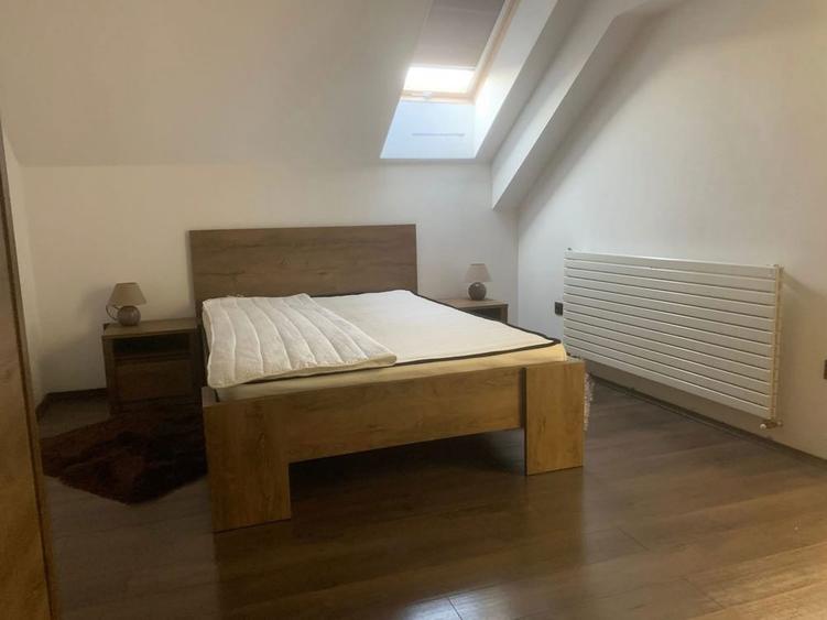 Inchiriez apartamnt 3 camere la casa - 8