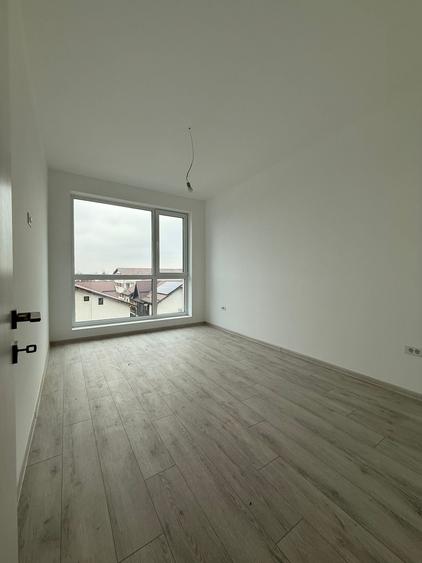 Apartament cu 3 camere - 2 bai { Soseaua Leordeni } - 9