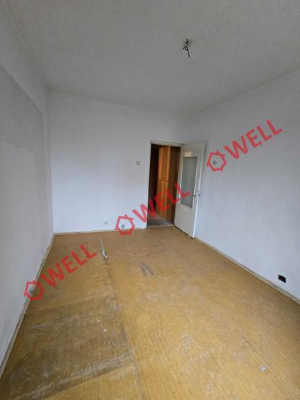 De vânzare apartament cu 2 camere în centrul orașului Covasna, pe strada Unirii! - 9