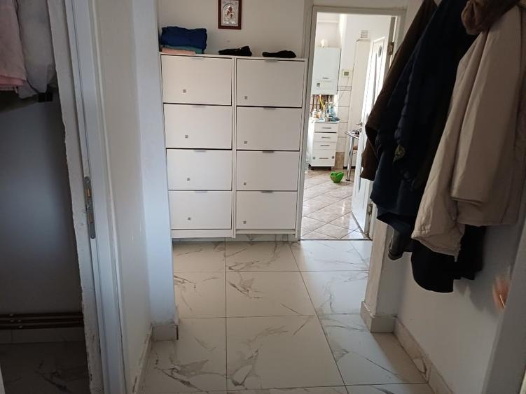 APARTAMENT 3 CAMERE DE VINZARE - 10