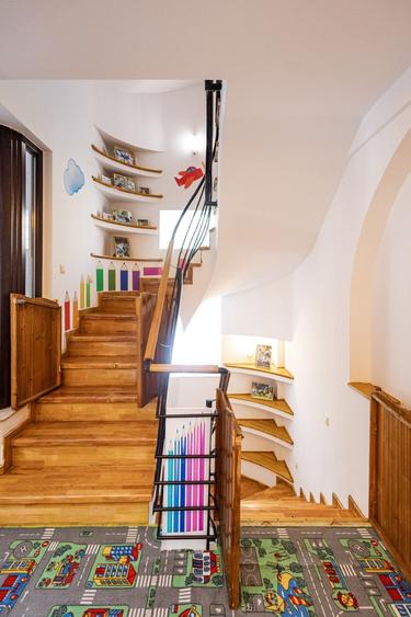 Vila - Parcul Carol - 13 Camere - Pretabil Gradinita - Autorizata - 48