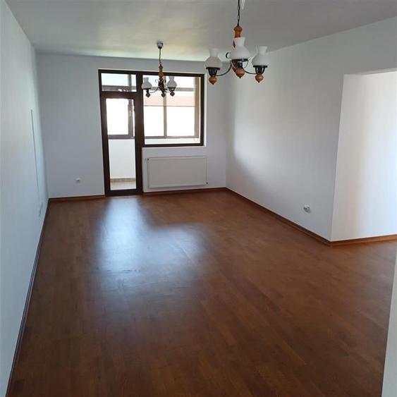 Apartament decomandat 3 camere cu balcon de 17 mp in Selimbar - 2