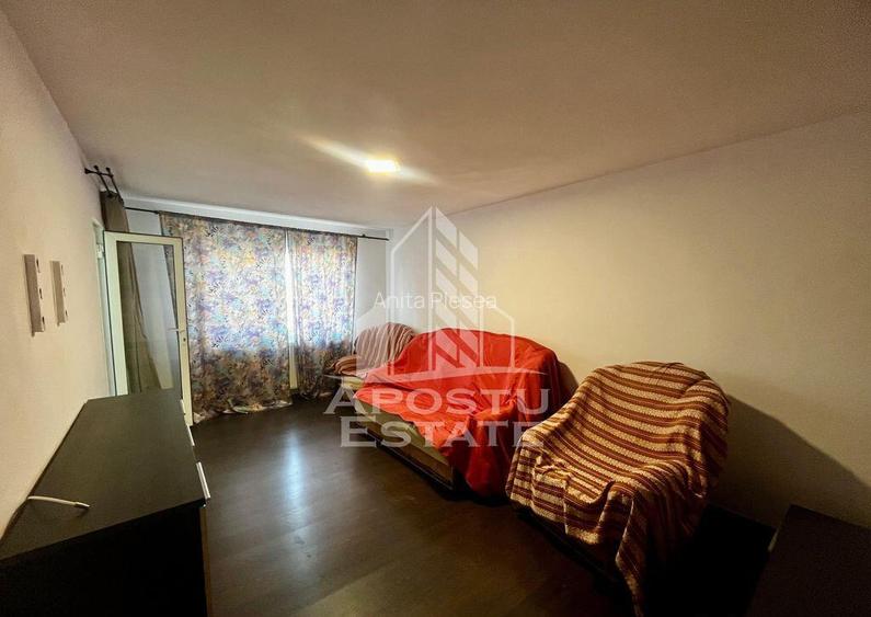Apartament 3 camere, decomandat, centrala proprie, Zona G...
