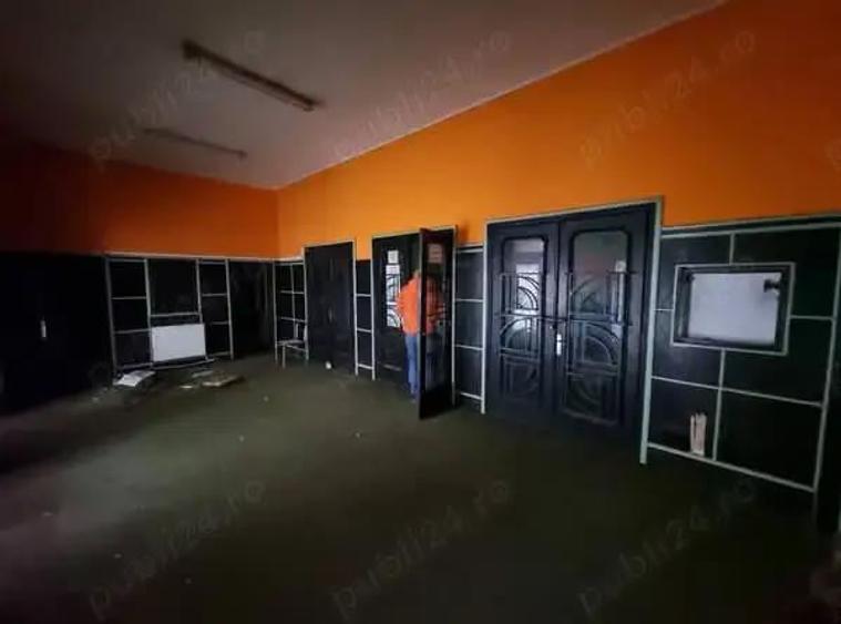 A10 2 spatii comerciale ultracentral in Bacau spre inchiriere - 6