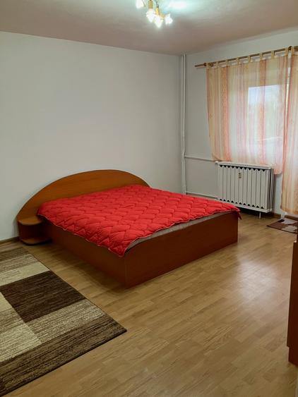 Inchiriere garsoniera Calea Rahovei-Pta Chirigiu,4/10,decomandata,mobilata,350€ - 1