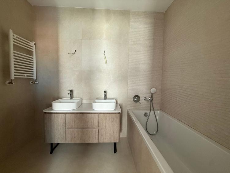 Vanzare Apartament 3 camere - 123 mp - Zona VItan - Bloc nou - 10