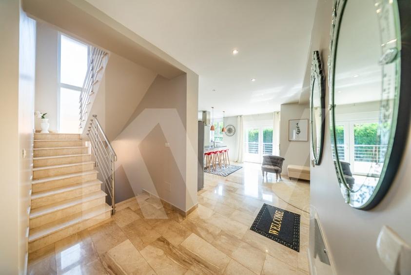 Vila cu 5 dormitoare și grădină generoasă, perfectă pentru familia ta! - 16