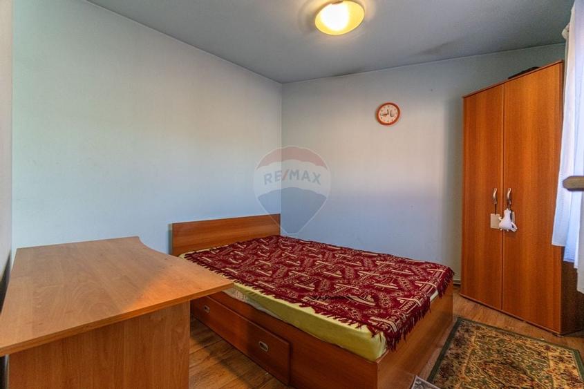 Proprietate mixta cu spatiu comercial si locuinta Strada Aurel Vlaicu - 49