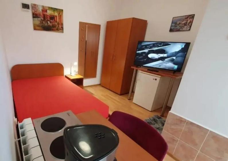 Giurgiului sura mare camera etaj 1 - 6