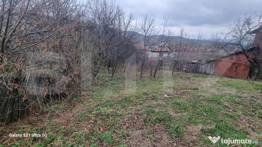 TEREN INTRAVILAN cu costructie pe teren La 2 km de Manastire - 8