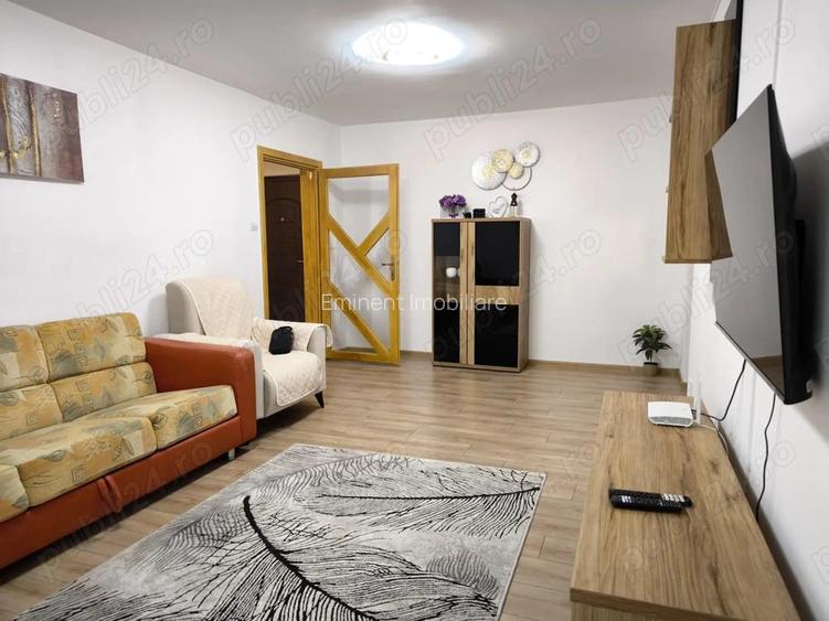 Apt de lux, 3 camere de inchiriat Apt de lux, 3 camere de inchiriat