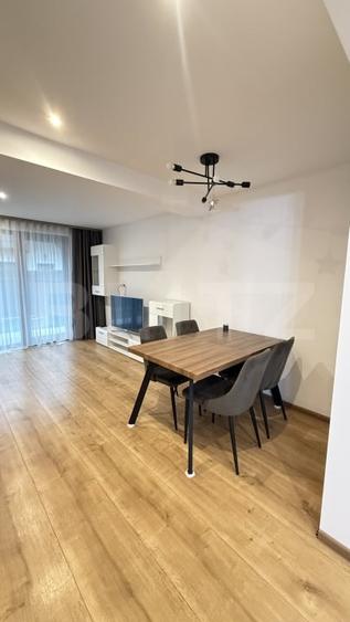 Apartament tip vila  cu 5 camere si curte in zona Tractorul - 2
